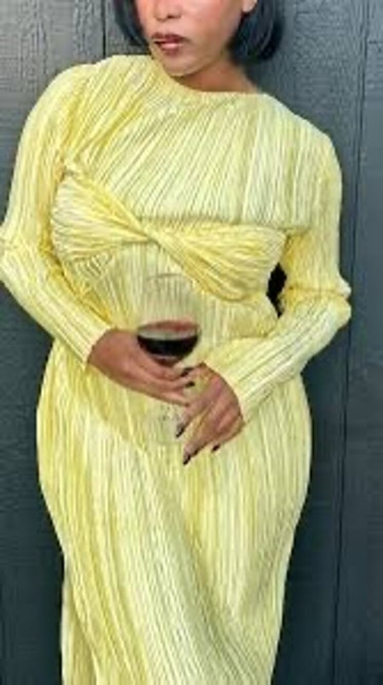 MARINA MOSCONE Butter Yellow Twist Front Plisse Pleats Crewneck Dress size US 12
